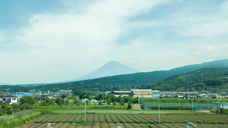 Uitzicht op Mount Fuji vanuit Shinkansen naar Shizuoka 2016 - Fotografie: Francisca Hagen
