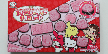 Product Review: Fujiya – Strawberry Party Chocolate: Peko × Sanrio Characters