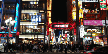 Entry of Kabukicho (Shinjuku) - November 2018 | Photography: Francisca Hagen