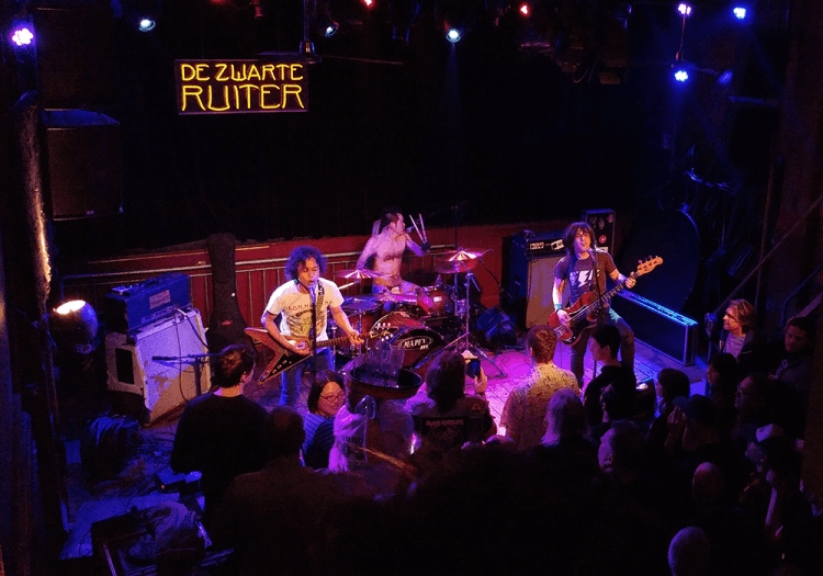 Electric Eel Shock at De Zwarte Ruiter in The Hague | Photography: Francisca Hagen