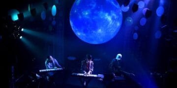 Muzikaal Tussendoortje: MOMOCURLY bij Moon Romantic in Tokyo