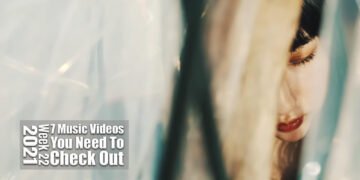 Still from Outside Her Vision's music video for "揺るがない距離は今 (Yuruganai kyori wa ima)"