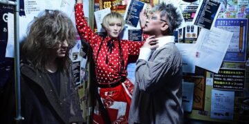 © cali≠gari / 客室ノイローゼ