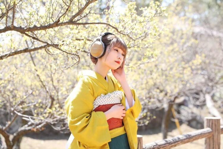 Singing Cosplayer Hikari © TDR