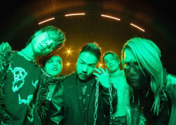 © CROSSFAITH