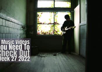 Still from DEERMAN's music video for "エンジインハイ (Enji in Hai)".