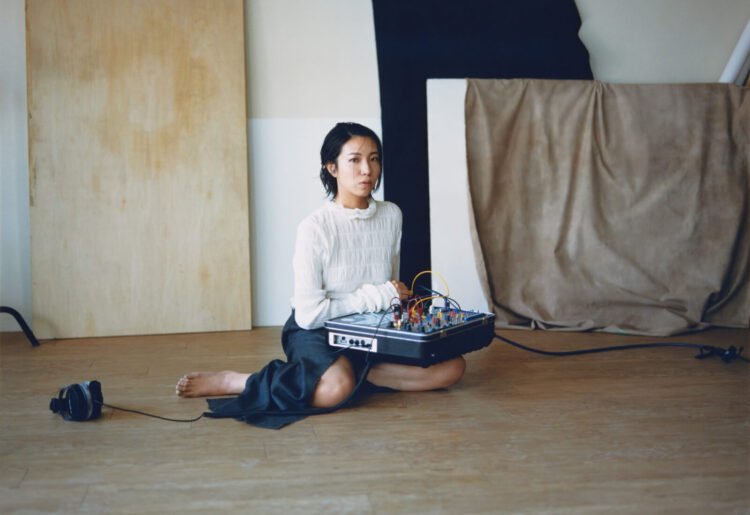 © Saphhire Slows | Photography by Hiroki Watanabe
