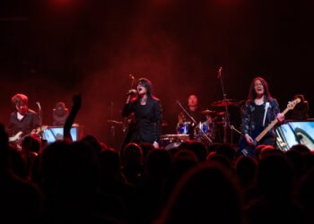 Liveverslag: Esprit D’Air stijgt naar nieuwe hoogten in de Effenaar