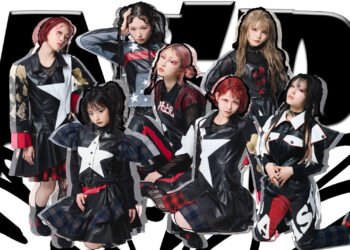Photo with the seven group members of ASP posing, brought together as if it were a collage. They are wearing black rock-inspired outfits with accents of red and white.